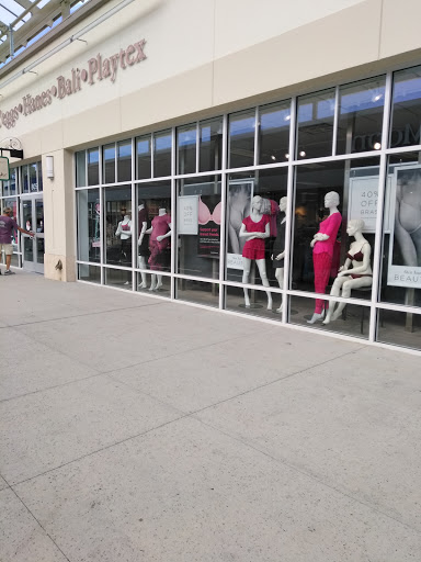 Outlet Mall «Tanger Outlet Myrtle Beach Hwy 17», reviews and photos, 10835 Kings Rd, Myrtle Beach, SC 29572, USA