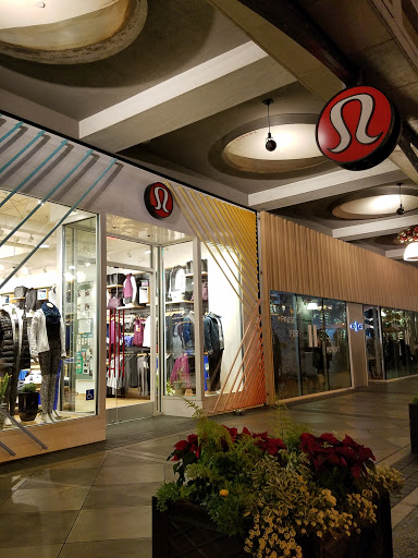 Sportswear Store «lululemon», reviews and photos, 334 Santana Row #1035, San Jose, CA 95128, USA