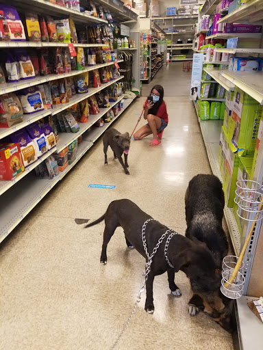 Pet Supply Store «PetSmart», reviews and photos, 3220 W Shaw Ave, Fresno, CA 93711, USA