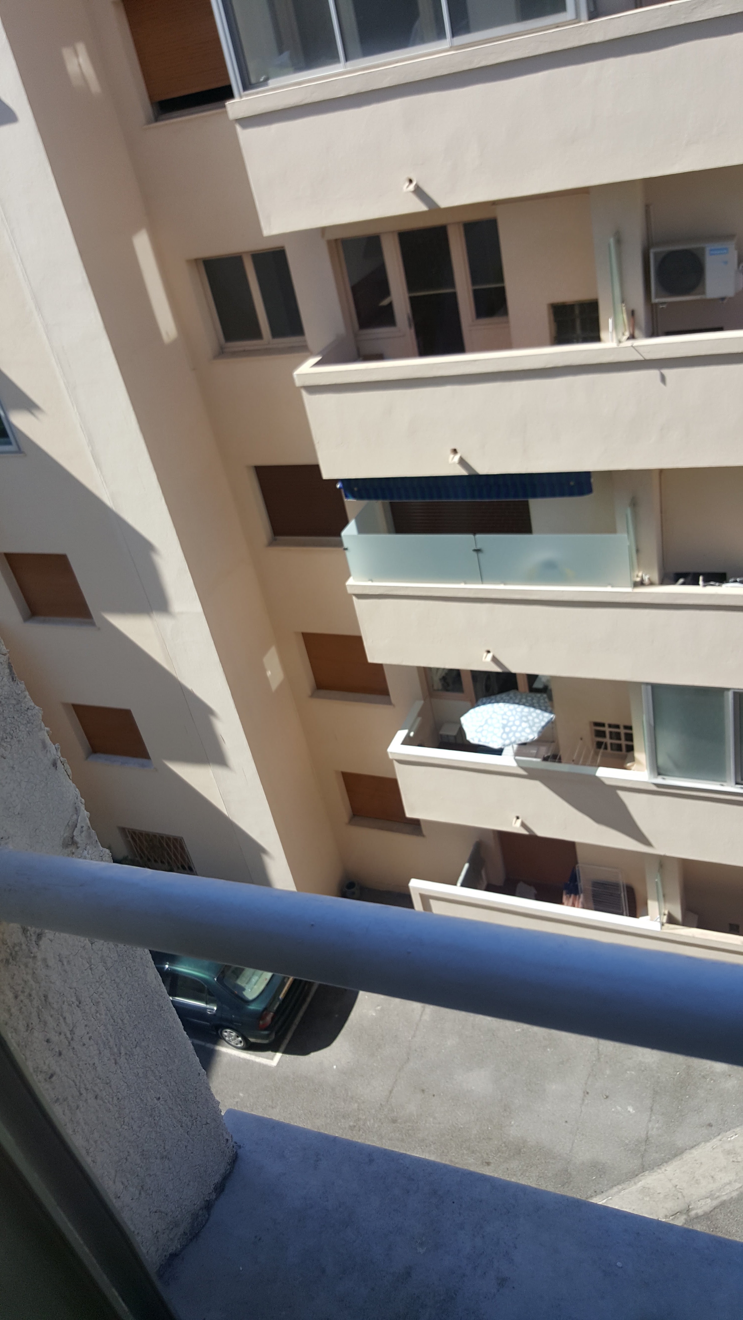 Photo n° 26 de l'avis de Raffles.u fait le 14/08/2017 à 14:06