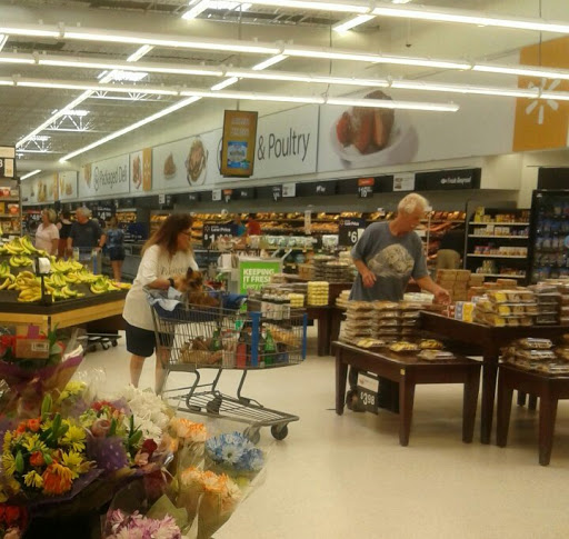 Department Store «Walmart Supercenter», reviews and photos, 1699 N Woodland Blvd, DeLand, FL 32720, USA