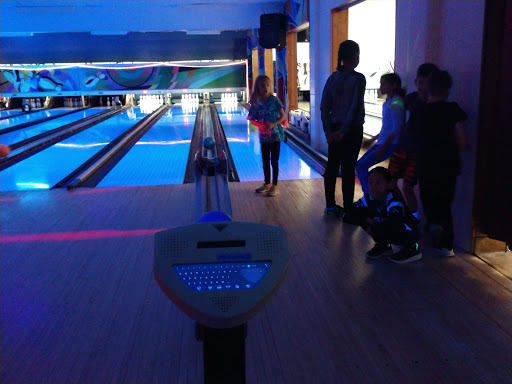 Bowling Alley «Bowl-A-Rena Bowling Lanes», reviews and photos, 200 Baughman Ave, Jeannette, PA 15644, USA