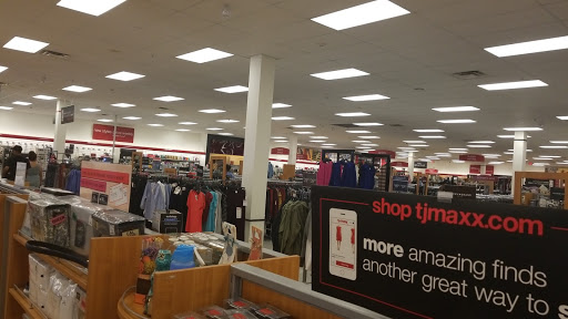 Department Store «T.J. Maxx», reviews and photos, 1650 Miami Gardens Dr, North Miami Beach, FL 33179, USA