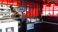 Atmosphère du Restaurant de cuisine fusion asiatique Shiso Burger - Saint Denis - n°2