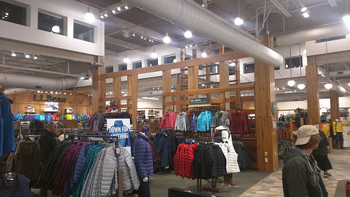 Clothing Store «L.L. Bean», reviews and photos, 6 Wayside Rd, Burlington, MA 01803, USA