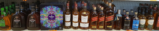 Liquor Store «OMG Liquor & Wine», reviews and photos, 302 N Bridge St, Yorkville, IL 60560, USA