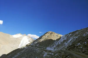 Khardungla Pass image