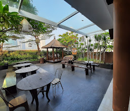 Sky Garden Rooftop at Plaza Mandiri photo
