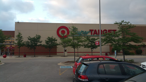 Department Store «Target», reviews and photos, 800 Broadview Village Sq, Broadview, IL 60155, USA