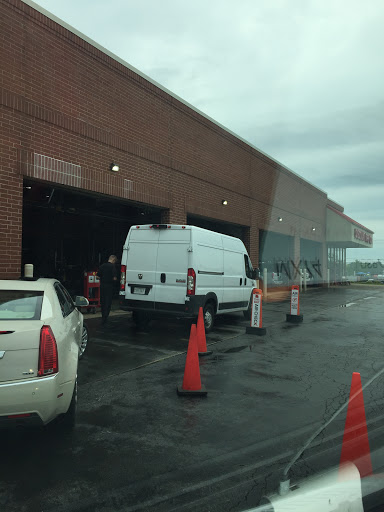 Tire Shop «Discount Tire Store - Elgin, IL», reviews and photos, 875 S Randall Rd, Elgin, IL 60123, USA