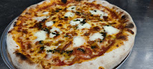 Plats et boissons du Pizzas à emporter Automate distributeur pizzas à La Croix-Valmer - n°1
