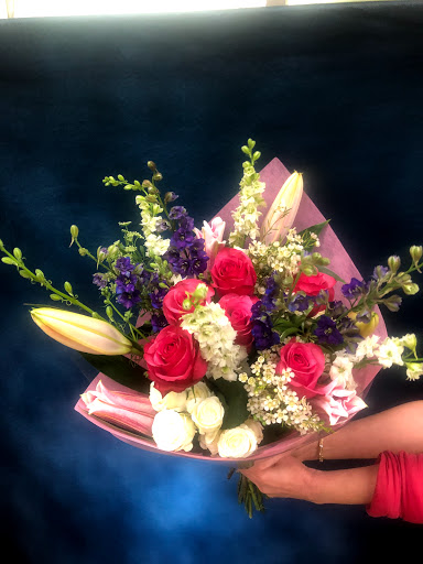 Florist «Finishing Touch Florist & Gifts», reviews and photos, 1645 140th Ave NE B4, Bellevue, WA 98005, USA