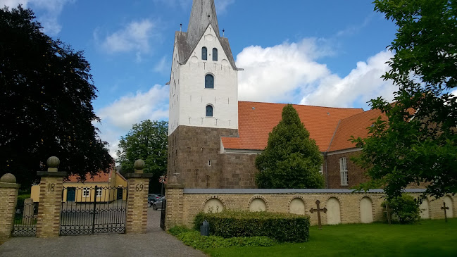 Kommentarer og anmeldelser af Den Gamle Kirkegaard