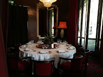 Atmosphère du Restaurant cantonais Chez Ly - Champs-Elysées à Paris - n°19