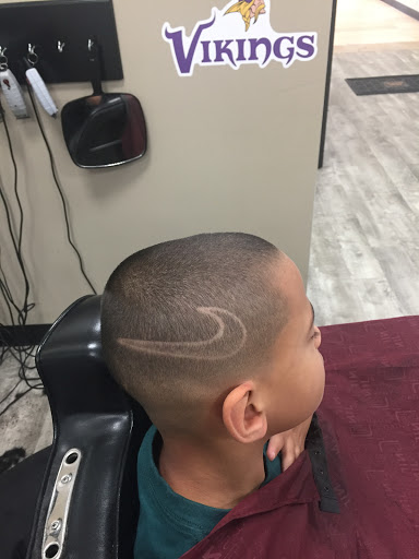 Barber Shop «All Pro Sports Barbershop», reviews and photos, 12741 Wayzata Blvd, Minnetonka, MN 55305, USA