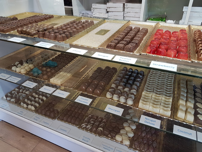 Reviews of Innovate Chocolates, Fresh Nuts, Gifts, Wines, Liqueurs, Confectionery, Arrangements.... in Manchester - Shop