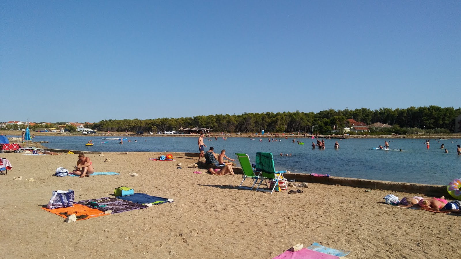 Foto von Dalmatia beach und die siedlung