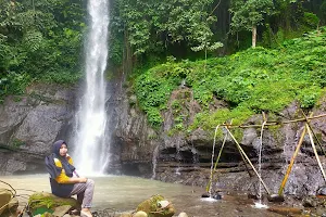 Curug Cigumawang image