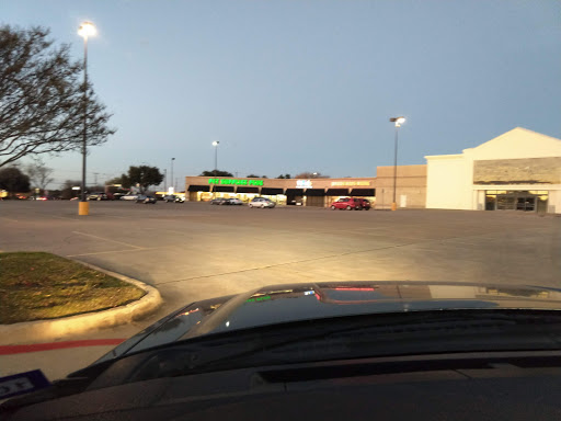 Pet Supply Store «Pet Supplies Plus», reviews and photos, 3801 S Cooper St, Arlington, TX 76015, USA