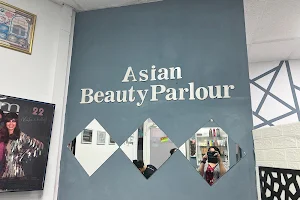Asian Beauty Parlour Peluquería image