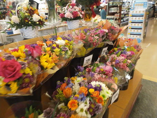 Grocery Store «Giant», reviews and photos, 1454 Chain Bridge Rd, McLean, VA 22101, USA