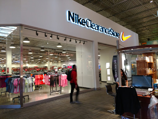 Sporting Goods Store «Nike Clearance Store», reviews and photos, 5000 S Arizona Mills Cir #240, Tempe, AZ 85282, USA