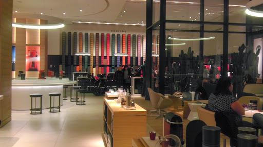 Coffee Shop «Nespresso Beverly Hills Boutique & Cafe», reviews and photos, 320 N Beverly Dr, Beverly Hills, CA 90210, USA