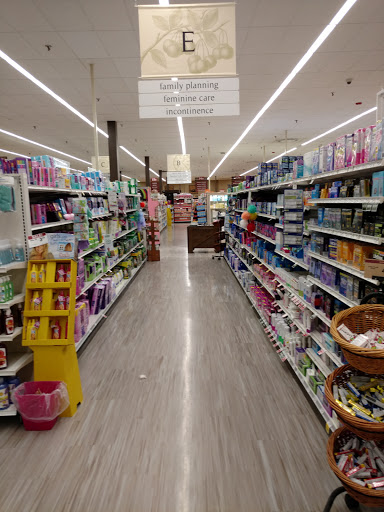 Supermarket «Giant Eagle Supermarket», reviews and photos, 5990 University Blvd #4, Coraopolis, PA 15108, USA