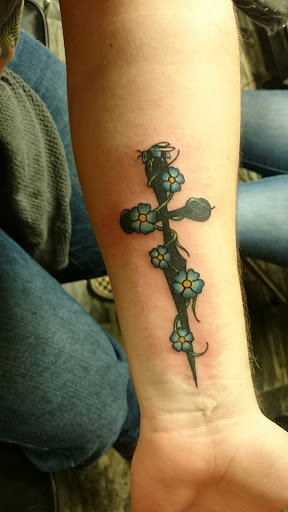 Tattoo Shop «Queen City Classic Tattoos», reviews and photos, 1323 Wabash Ave, Terre Haute, IN 47807, USA