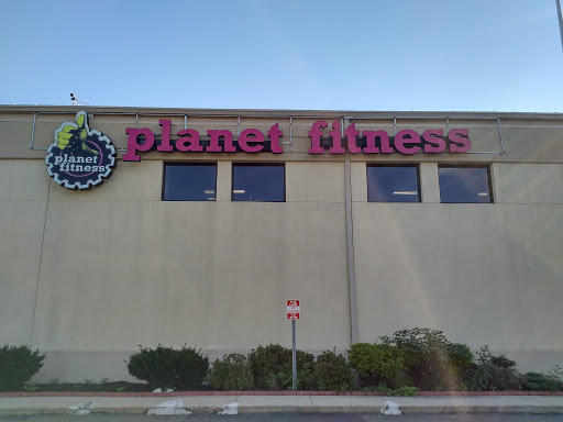 Gym «Planet FItness», reviews and photos, 836 Foxon Rd, East Haven, CT 06513, USA