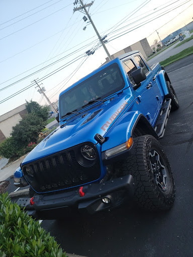 Auto Repair Shop «V3 Jeep Shop», reviews and photos, 13015 Middletown Ind Blvd, Louisville, KY 40223, USA