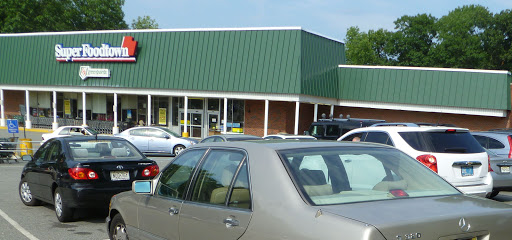 Grocery Store «Super Foodtown of Lake Hiawatha», reviews and photos, 435 N Beverwyck Rd, Lake Hiawatha, NJ 07034, USA