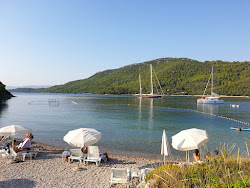 Prijezba Beach'in fotoğrafı dağlarla çevrili