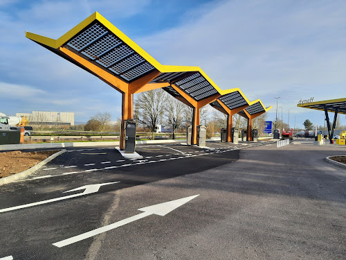 Fastned Charging Station à Loisy
