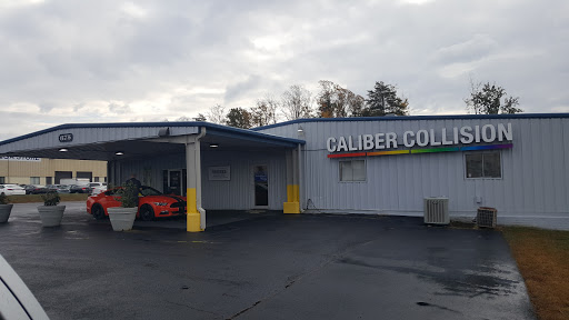 Auto Body Shop «Caliber Collision», reviews and photos, 675 Nelms Cir, Fredericksburg, VA 22406, USA