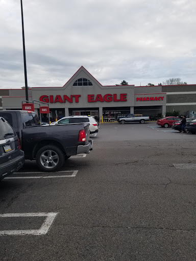 Supermarket «Giant Eagle Supermarket», reviews and photos, 2650 Constitution Blvd, Beaver Falls, PA 15010, USA