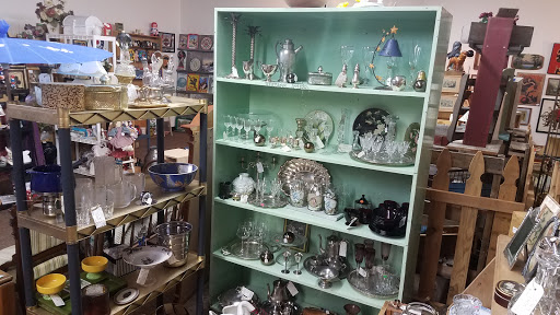 Used Furniture Store «The Attic Furniture and Home Goods», reviews and photos, 2015 Fairfax St, Eau Claire, WI 54701, USA