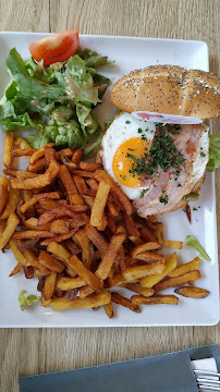 Frite du Restaurant Le Coq Enchainé à La Rivière-Saint-Sauveur - n°12