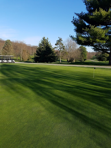 Golf Course «Suncrest Golf Course», reviews and photos, 137 Brownsdale Rd, Butler, PA 16002, USA