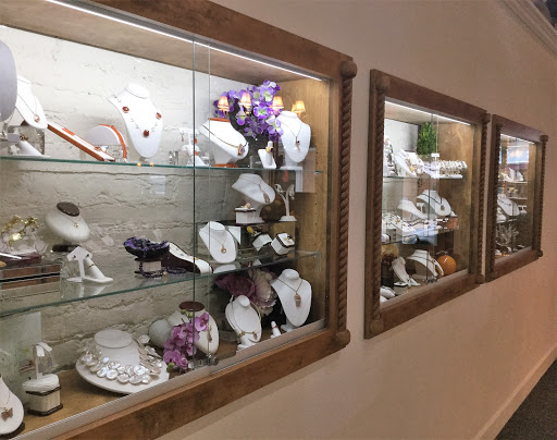 Jeweler «La Jolla Fine Jewelry», reviews and photos, 111 S Main St, Chelsea, MI 48118, USA