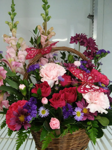 Florist «Flowers By Mendez & Jackel», reviews and photos, 711 N 27th St, Camden, NJ 08105, USA