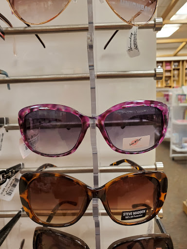 Clothing Store «Bealls Department Store», reviews and photos, 204 E Eau Gallie Blvd, Indian Harbour Beach, FL 32937, USA