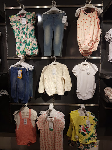 Stores to buy women's shirts Nuremberg