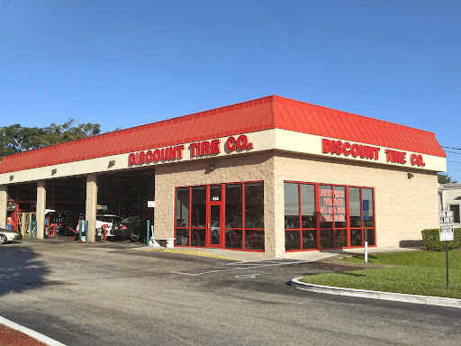 Tire Shop «Discount Tire Store - Orlando, FL», reviews and photos, 986 N Semoran Blvd, Orlando, FL 32807, USA