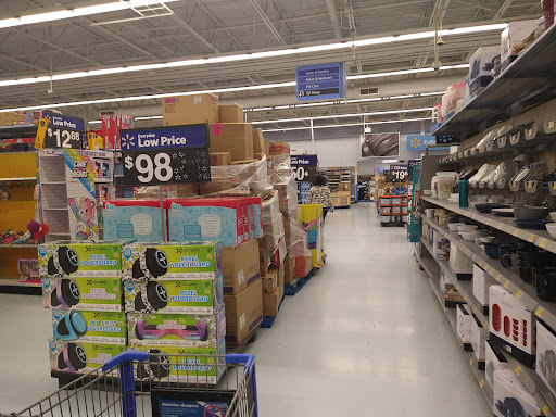 Discount Store «Walmart», reviews and photos, 1570 Chester Pike, Eddystone, PA 19022, USA