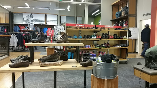 Outdoor Sports Store «REI», reviews and photos, 625 Black Lake Blvd SW #410, Olympia, WA 98502, USA