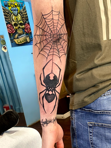 Tattoo Shop «Gem City Tattoo Club», reviews and photos, 436 E 5th St, Dayton, OH 45402, USA