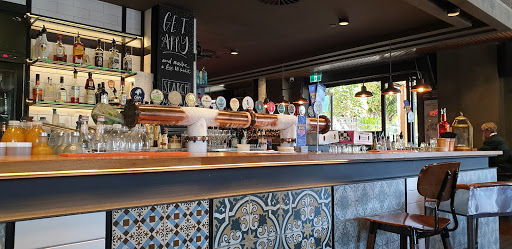 Bars and pubs in Perth