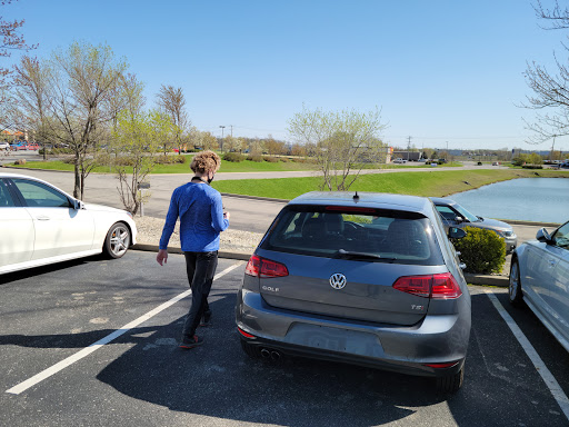 Used Car Dealer «WORLD CLASS MOTORS LLC», reviews and photos, 10000 Over Drive, Noblesville, IN 46060, USA