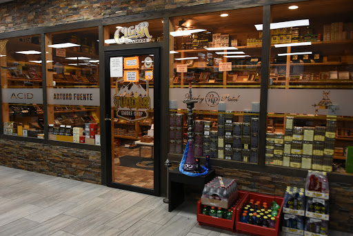 Tobacco Shop «Tundra Smoke Shop», reviews and photos, 2719 S Oneida St, Green Bay, WI 54304, USA